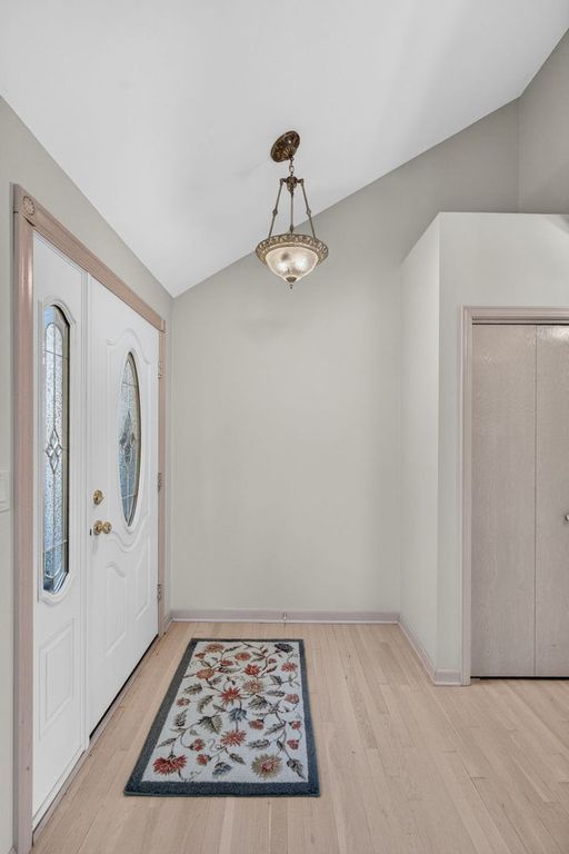 406 Buckingham Place, Shorewood, IL 60404 — photo 3