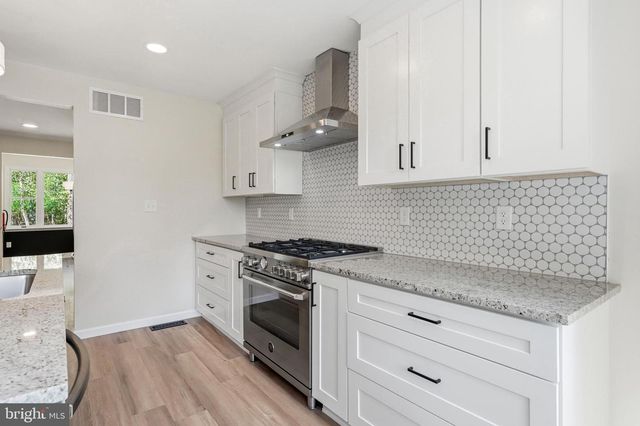343 TAVISTOCK DR, Medford, NJ 08055
