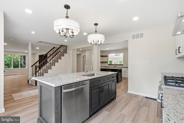 343 TAVISTOCK DR, Medford, NJ 08055