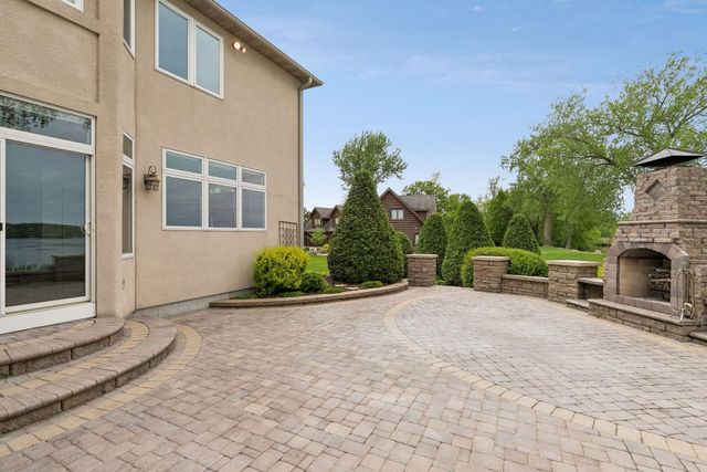 22447 Dodge Court, Faribault, MN 55021