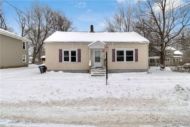 44 Center Street, Pomfret, NY 14063