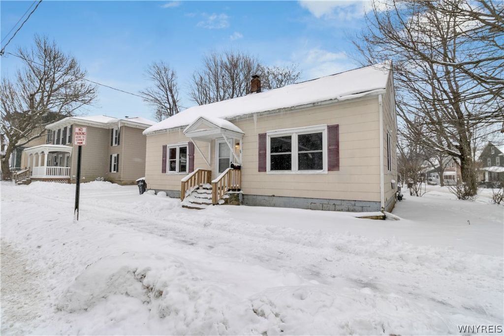 44 Center Street, Pomfret, NY 14063