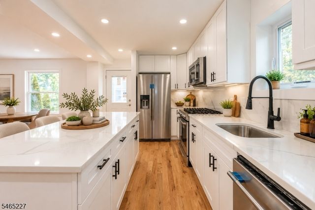 18 Meeker St, West Orange Twp., NJ 07052