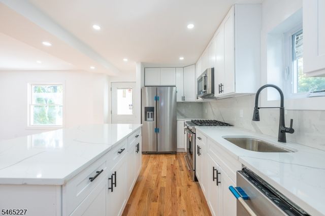18 Meeker St, West Orange Twp., NJ 07052