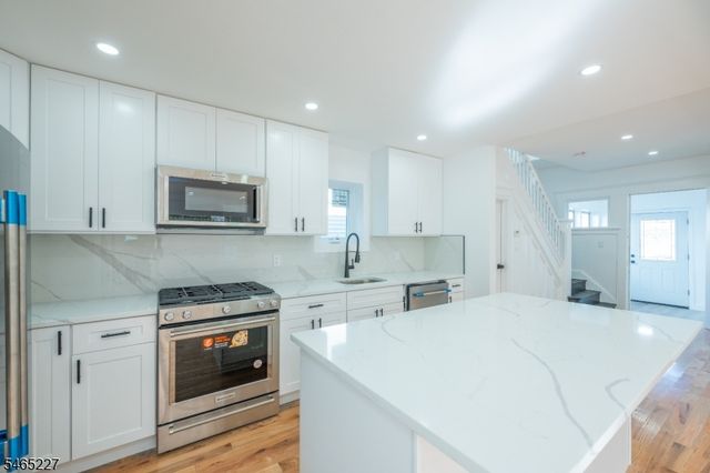 18 Meeker St, West Orange Twp., NJ 07052