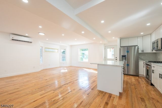 18 Meeker St, West Orange Twp., NJ 07052