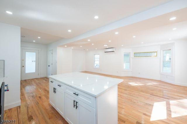 18 Meeker St, West Orange Twp., NJ 07052