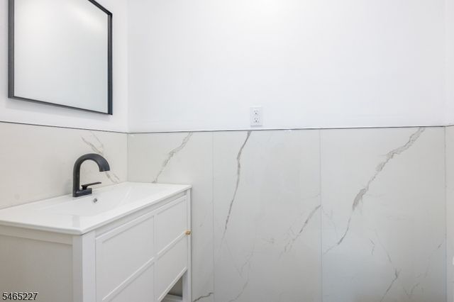 18 Meeker St, West Orange Twp., NJ 07052