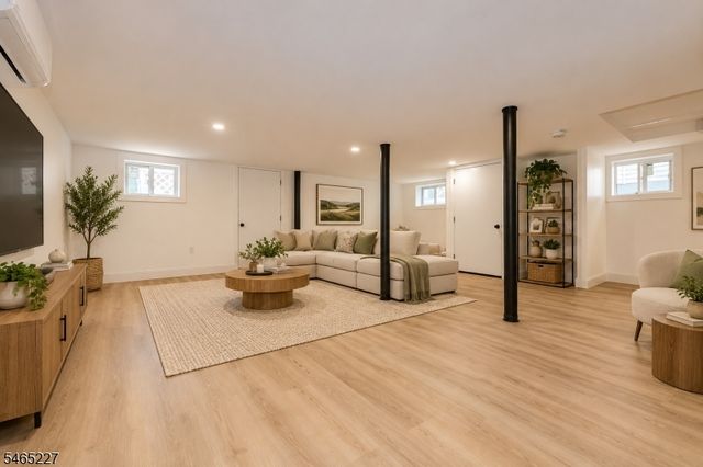 18 Meeker St, West Orange Twp., NJ 07052