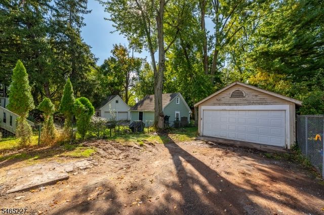 18 Meeker St, West Orange Twp., NJ 07052
