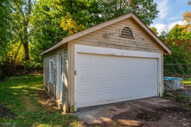 18 Meeker St, West Orange Twp., NJ 07052