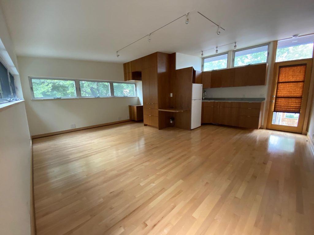 1605 Newfield LN B, Austin, TX 78703