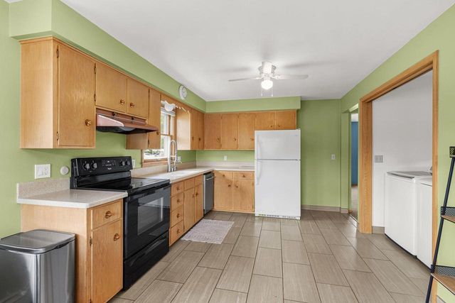 123 W 8TH STREET, Kaukauna, WI 54130
