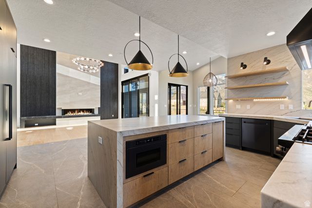 501 W DEVEY DR, Alpine, UT 84004