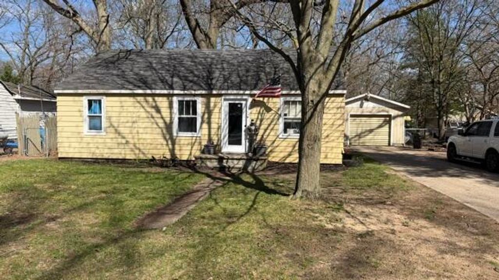 2970 Valley Street, Norton Shores, MI 49444