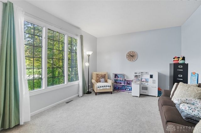 8455 London Court, Springboro, OH 45066