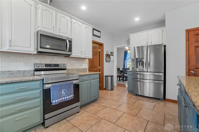 8455 London Court, Springboro, OH 45066