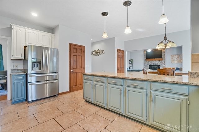 8455 London Court, Springboro, OH 45066