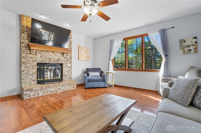 8455 London Court, Springboro, OH 45066