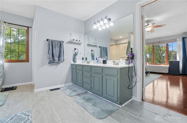 8455 London Court, Springboro, OH 45066