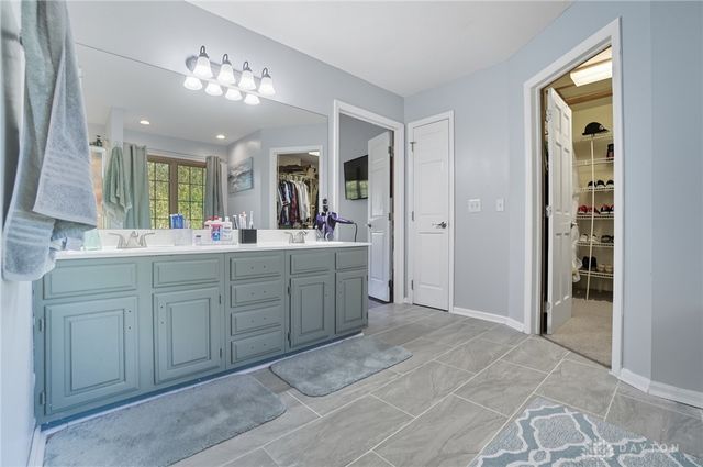 8455 London Court, Springboro, OH 45066