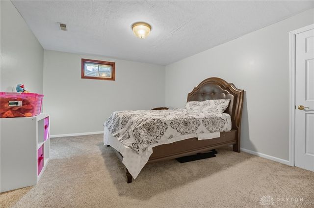 8455 London Court, Springboro, OH 45066