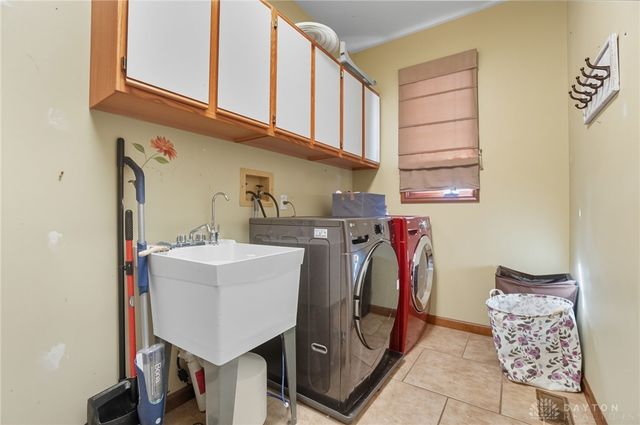 8455 London Court, Springboro, OH 45066