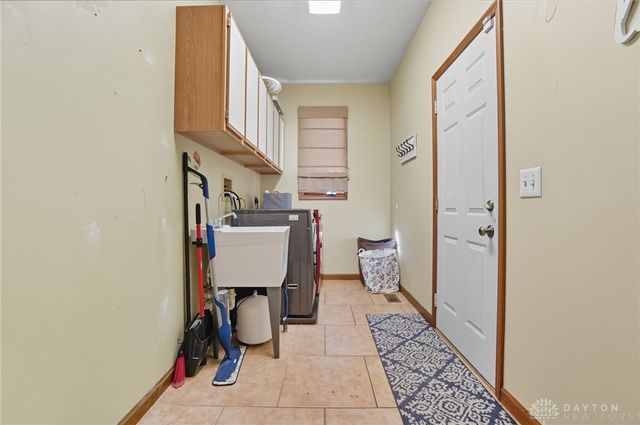 8455 London Court, Springboro, OH 45066