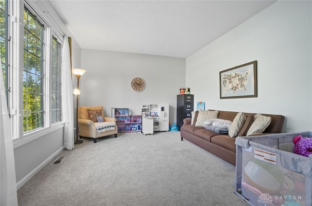 8455 London Court, Springboro, OH 45066