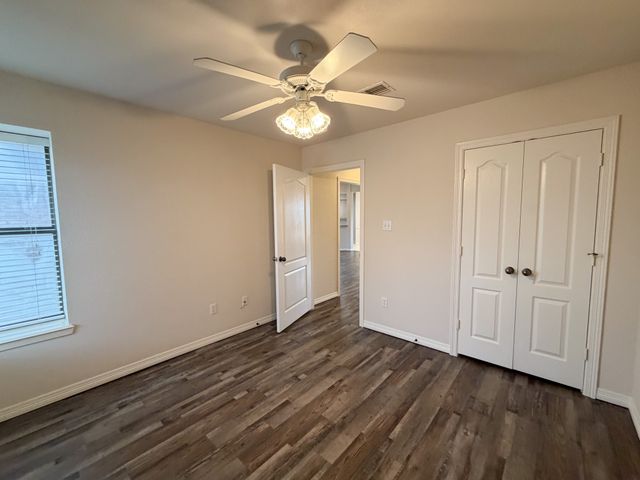 708 Nandina Way, Waxahachie, TX 75165