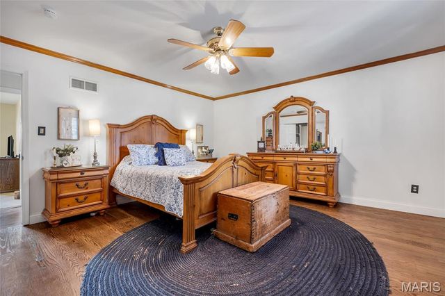 16 La Rochelle Court, Lake St Louis, MO 63367