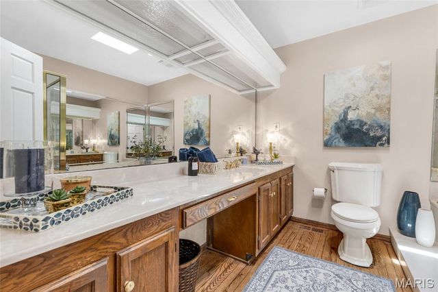 16 La Rochelle Court, Lake St Louis, MO 63367