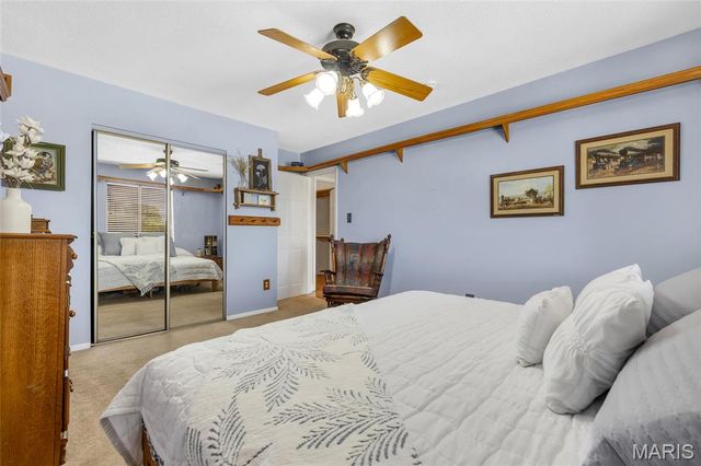 16 La Rochelle Court, Lake St Louis, MO 63367