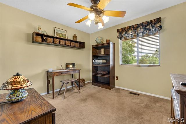 16 La Rochelle Court, Lake St Louis, MO 63367