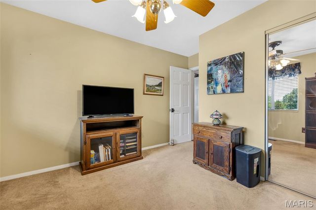 16 La Rochelle Court, Lake St Louis, MO 63367