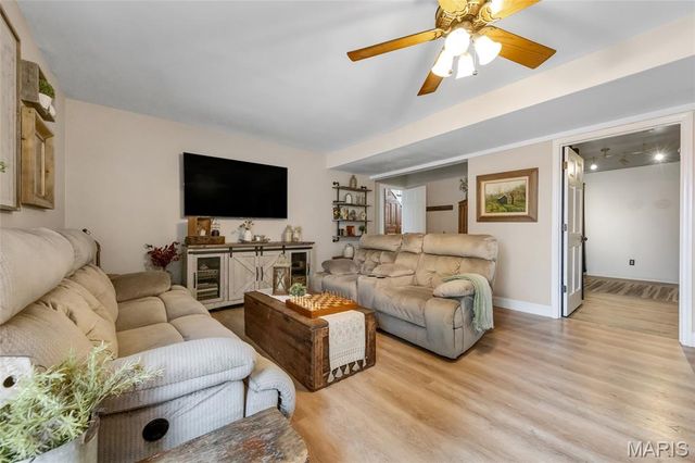 16 La Rochelle Court, Lake St Louis, MO 63367