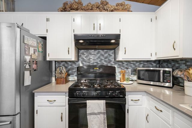 13529 1st Avenue S, Burnsville, MN 55337