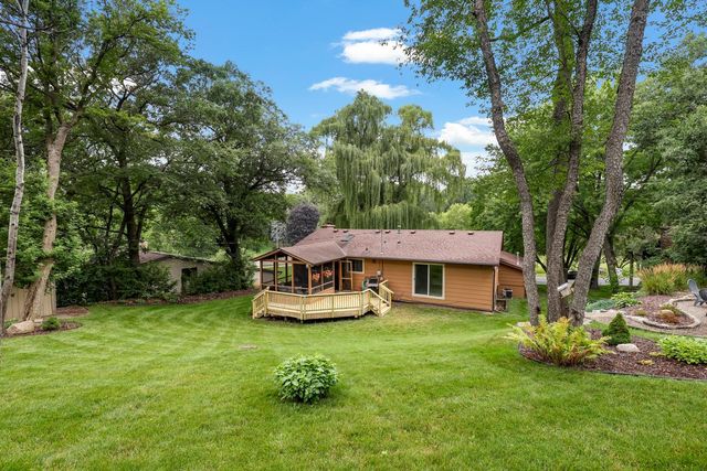 13529 1st Avenue S, Burnsville, MN 55337