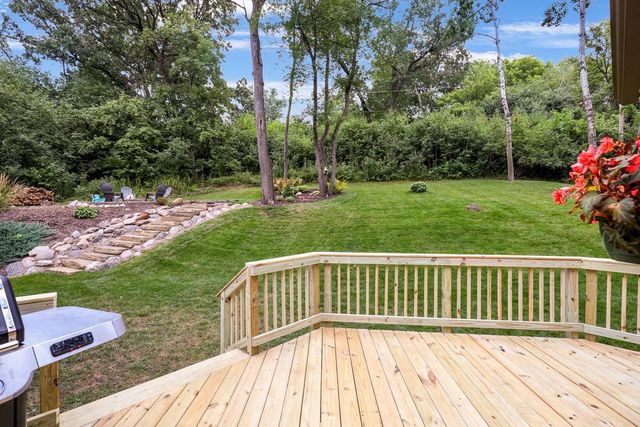13529 1st Avenue S, Burnsville, MN 55337