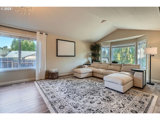 5305 Ne 70TH Cir, Vancouver, WA 98661
