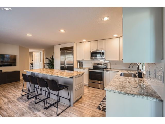 5305 Ne 70TH Cir, Vancouver, WA 98661