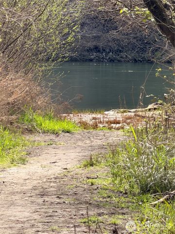 75 River Rock Lane #F, Woodland, WA 98674