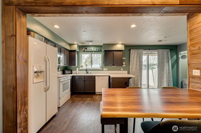 75 River Rock Lane #F, Woodland, WA 98674