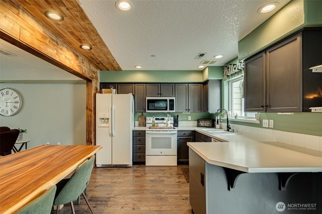 75 River Rock Lane #F, Woodland, WA 98674