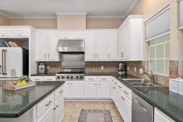 12219 Pin Oak Drive, Magnolia, TX 77354
