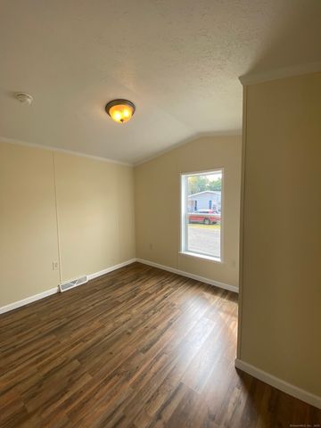 108 Clark Road 41, Naugatuck, CT 06770