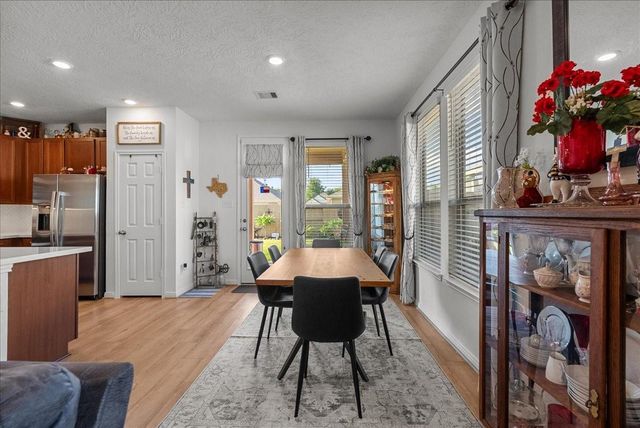 712 Allana Lane, Alvin, TX 77511