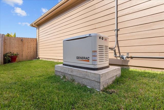 712 Allana Lane, Alvin, TX 77511