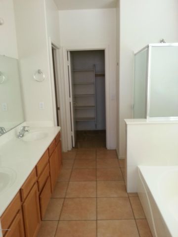 9514 W Highland Avenue, Phoenix, AZ 85037