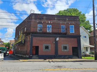 564 W Cunningham St, City Of But Nw, PA 16001